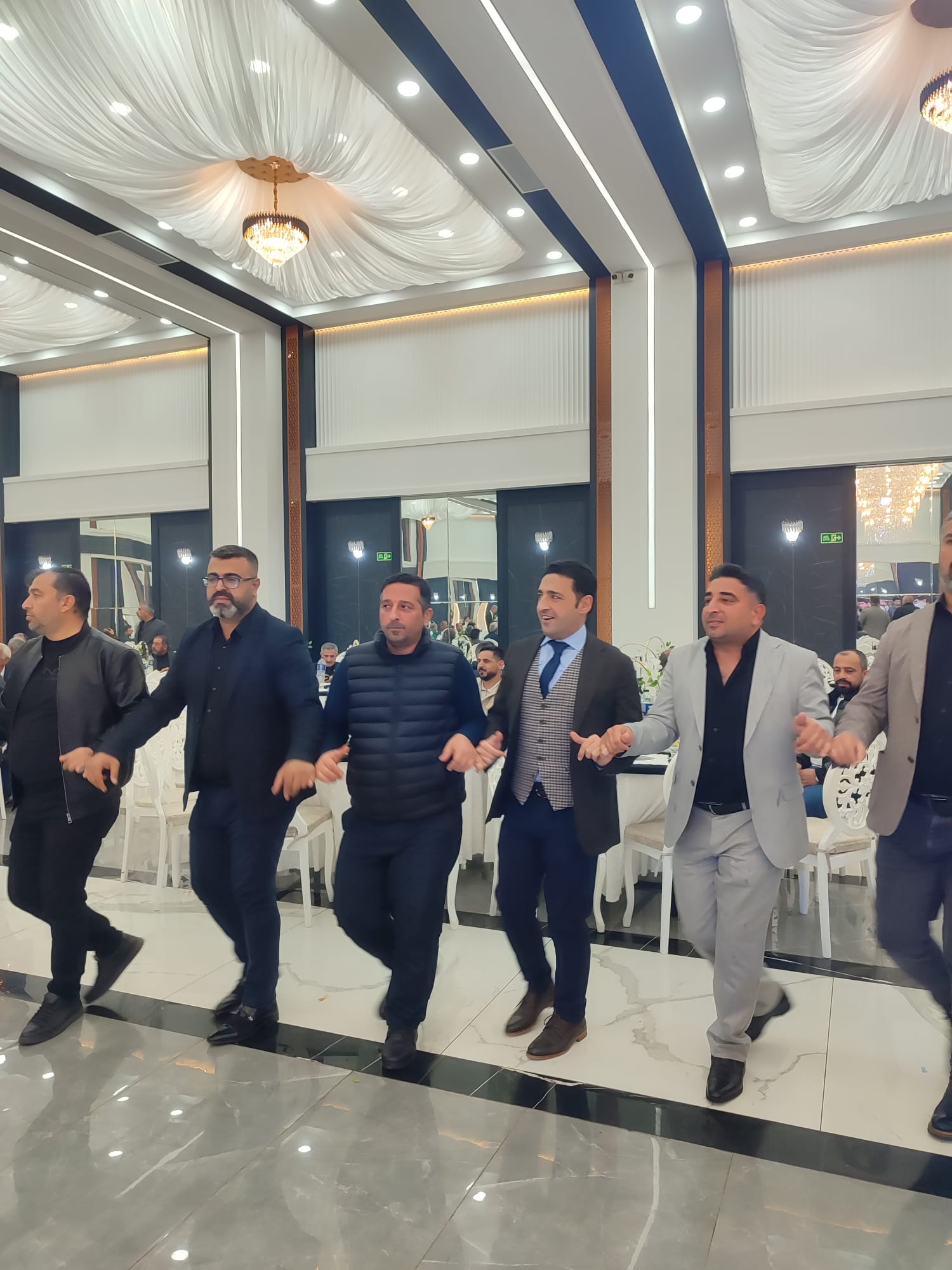 Diyarbakır'da sanat, siyaset ve iş dünyasını da buluşturan düğün