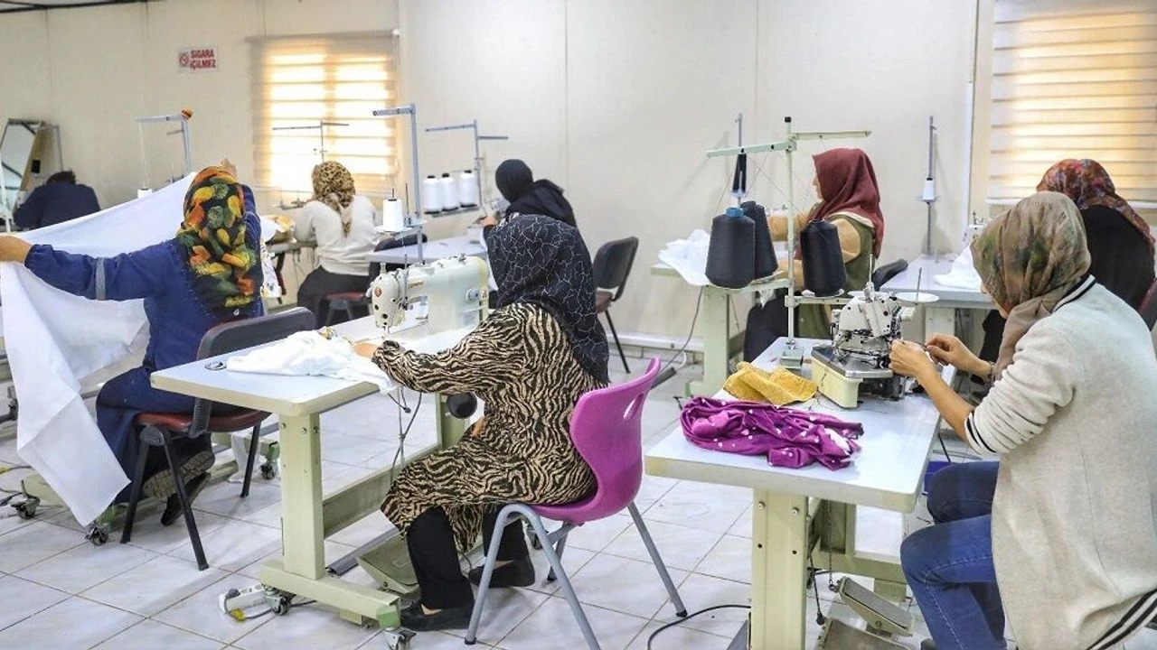 Kayapınar’da kadınları meslek sahibi yapan kurslar devam ediyor