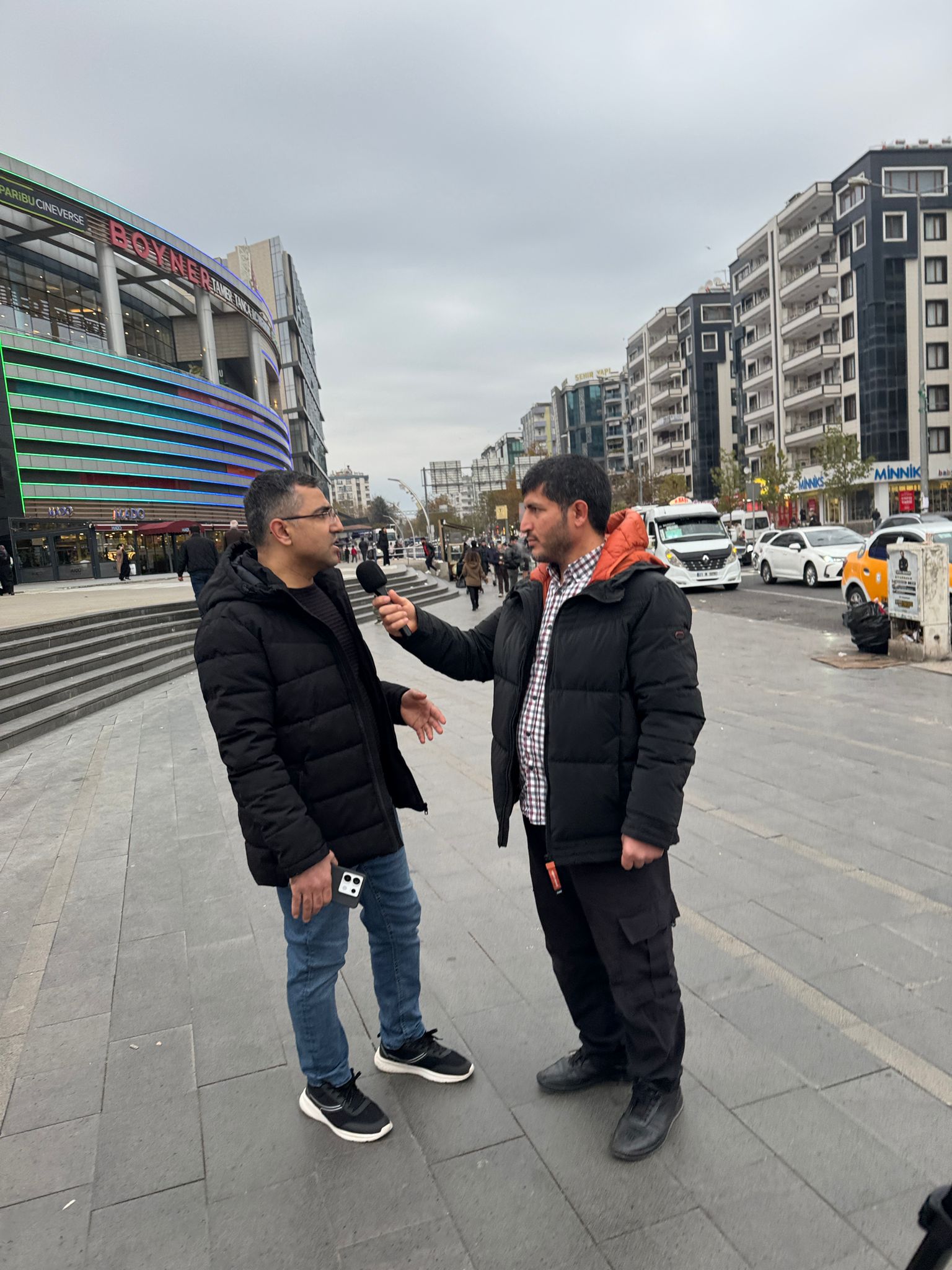 İşsizlik ve ekonomik sıkıntılar Diyarbakır’da mutluluğu dibe vurdu; Gülen insan sayısı azalıyor!