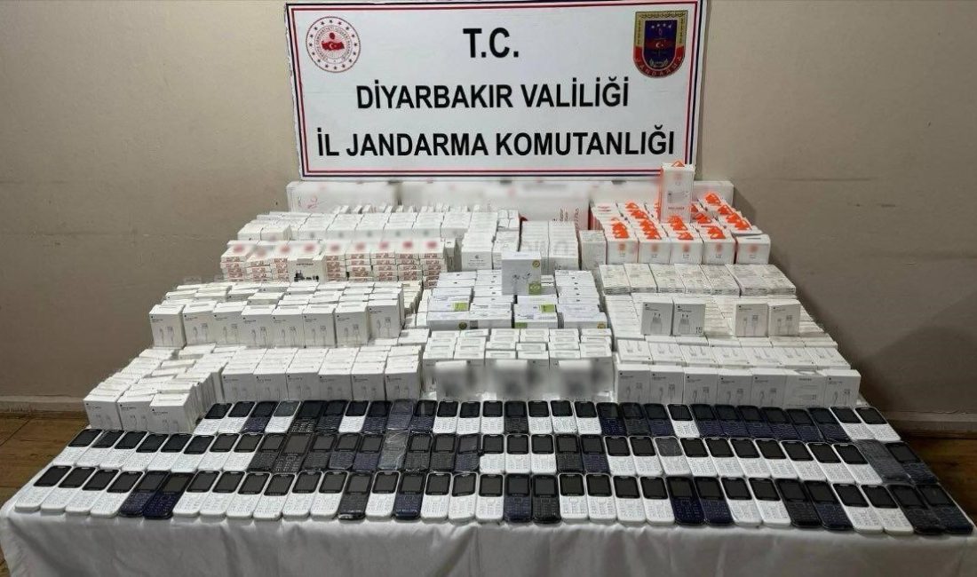 Diyarbakır’da 1 milyon 20 bin TL değerinde kaçak malzeme ele geçirildi Diyarbakır'da Bismil İlçe Jandarma