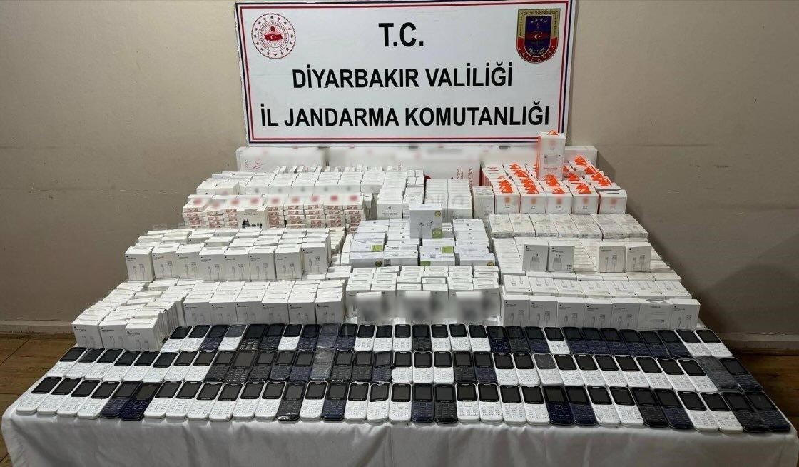 Diyarbakır’da 1 milyon 20 bin TL değerinde kaçak malzeme ele geçirildi