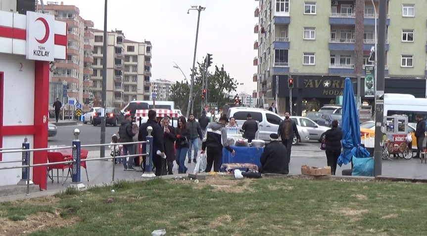İşsizlik ve ekonomik sıkıntılar Diyarbakır’da mutluluğu dibe vurdu; Gülen insan sayısı azalıyor!