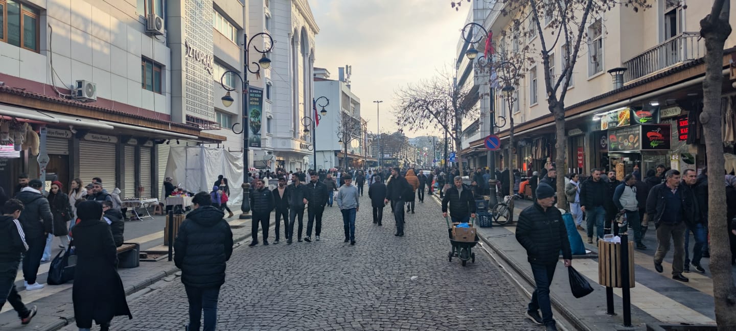 Diyarbakırlı emekliler maaşlarına yapılan zamdan memnun değil; İhtiyaçlarımızı karşılayamıyoruz!
