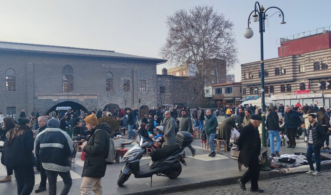 Diyarbakır'da yaşayan emekliler, yapılan
