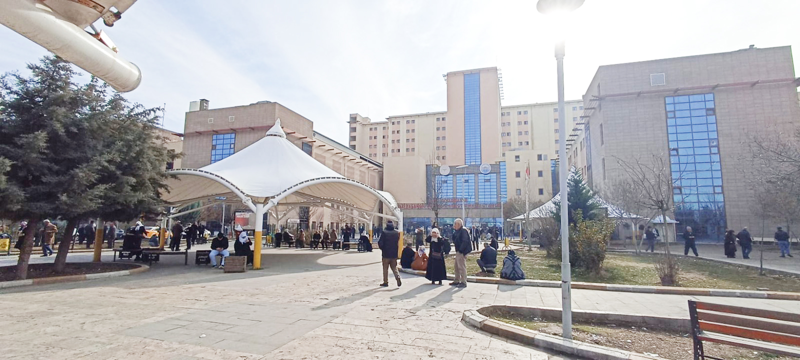 Diyarbakır’daki hastaneler yoğunlukla boğuşuyor; Soğuk algınlığı vakaları artıyor!