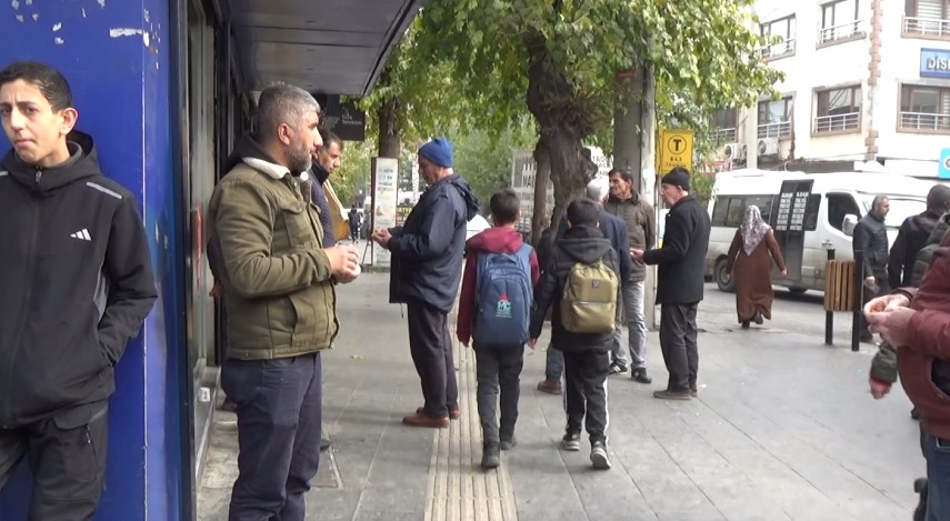 Diyarbakırlı emekliler maaşlarına yapılan zamdan memnun değil; İhtiyaçlarımızı karşılayamıyoruz!