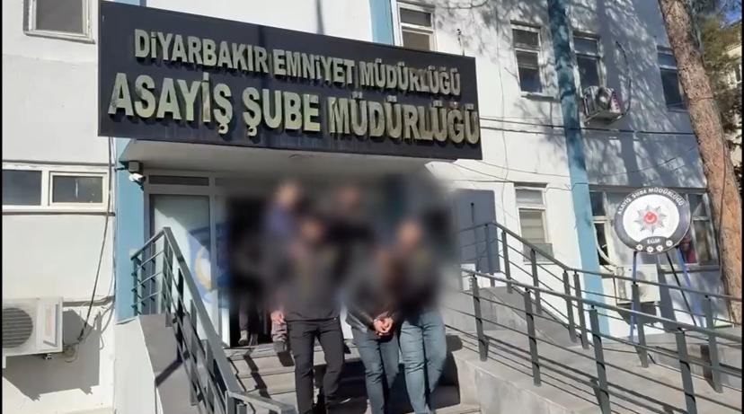 Diyarbakır merkezli "change" araç operasyonunda şüphelilerin 36 milyon 430 bin liralık mal varlıklarına el konuldu: 7 şüpheli tutuklandı
