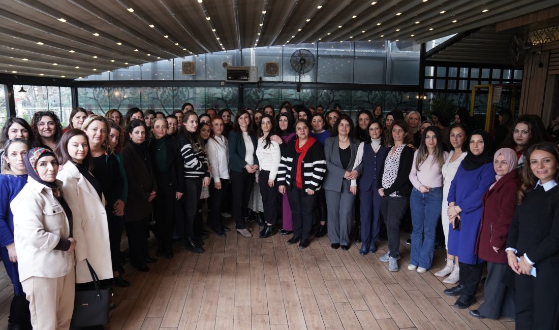 Eş Başkan Bucak: Kadınların söz kurduğu mekanları çoğaltmamız gerekiyor Büyükşehir Belediyesi Eş Başkanı