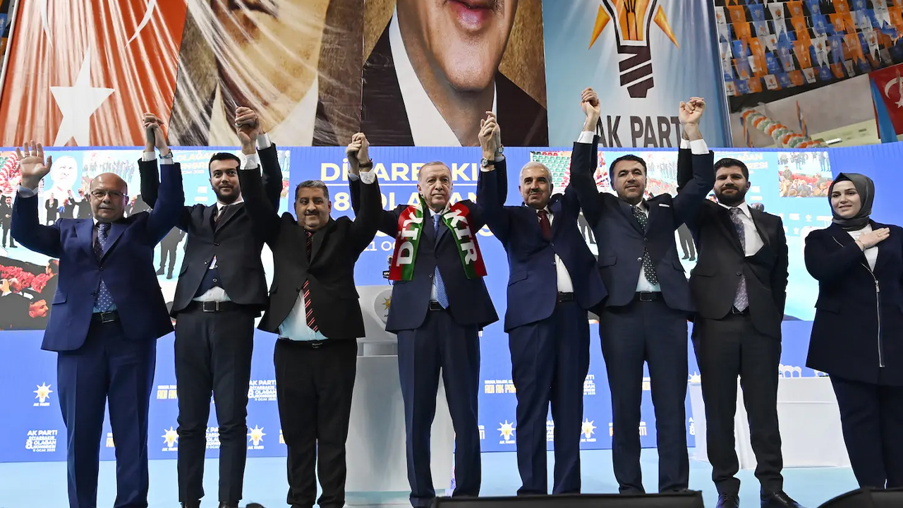 AK Parti Diyarbakır İl Teşkilatı’nın yönetim listesi belli oldu