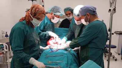 Çermik Devlet Hastanesinde 35 Santimlik Myom Çıkarıldı Diyarbakır'da karın ağrısı, kanama ve