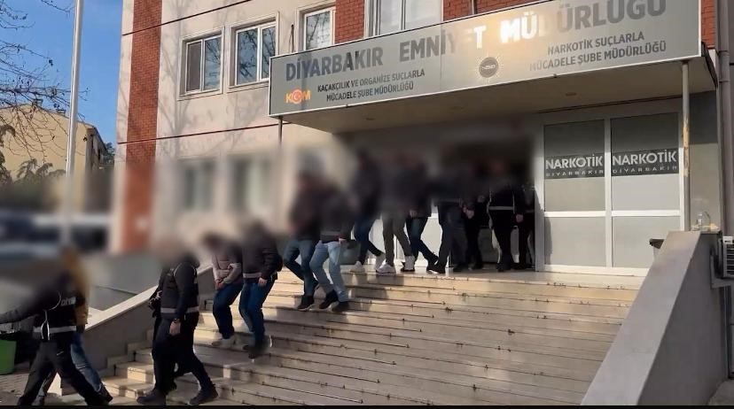 Diyarbakır merkezli rüşvet operasyonunda 26 şüpheli tutuklandı Rüşvet karşılığında mesleki eğitim