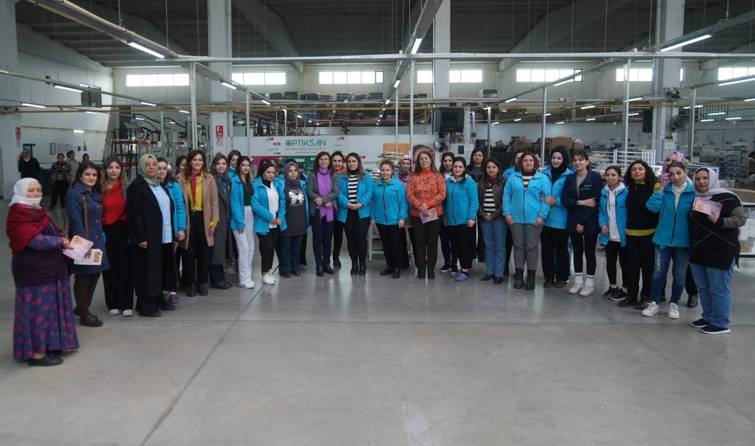 Eş Başkan Bucak, OSB’deki işçi kadınların 8 Mart’ını kutladı Diyarbakır Büyükşehir Belediyesi Eş
