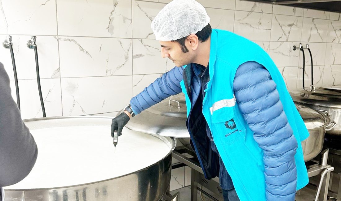 İftar çadırları için yemek üreten işletme denetlendi Diyarbakır Büyükşehir Belediyesi, iftar