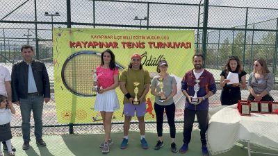 Farklı meslek gruplarından 167 tenisçinin katıldığı turnuva tamamlandı