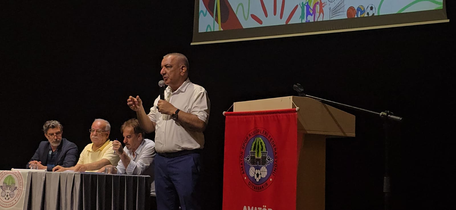Diyarbakır ASKF başkanı Dayan güven tazeledi