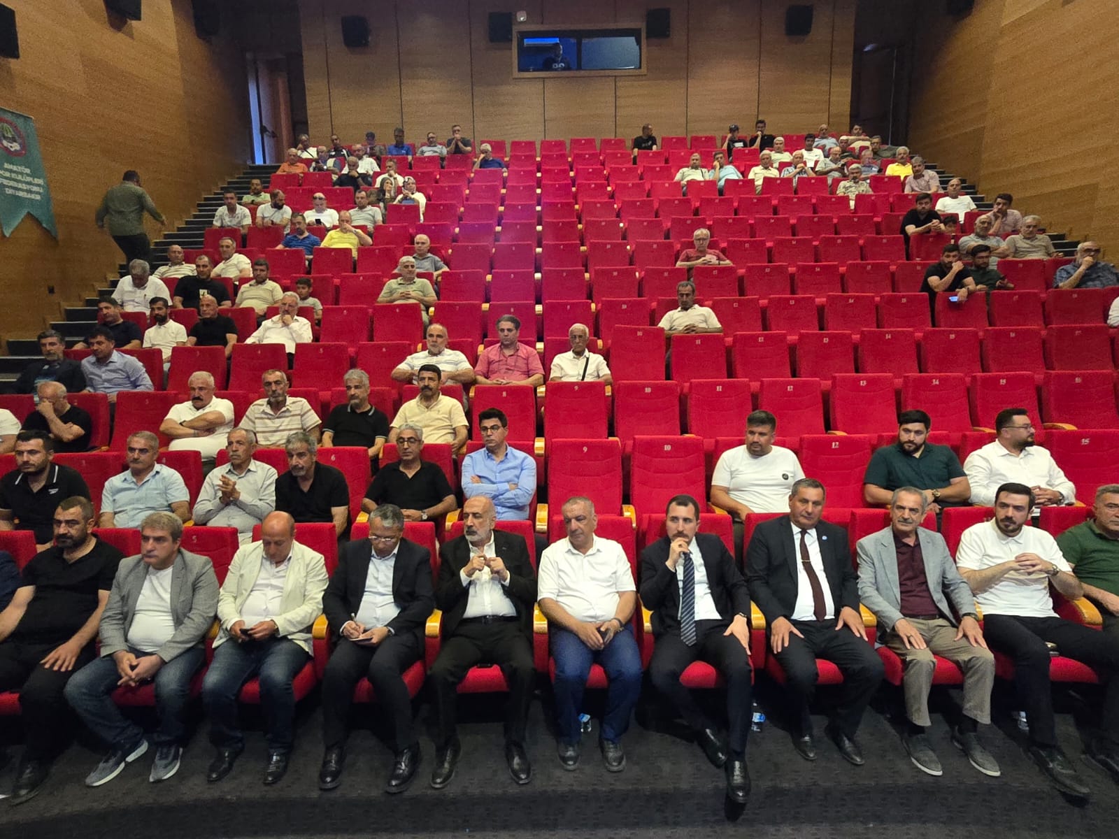 Diyarbakır ASKF başkanı Dayan güven tazeledi