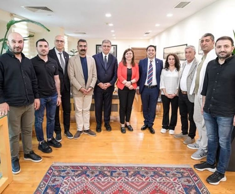 İzmir'den Diyarbakır’a gönül köprüsü