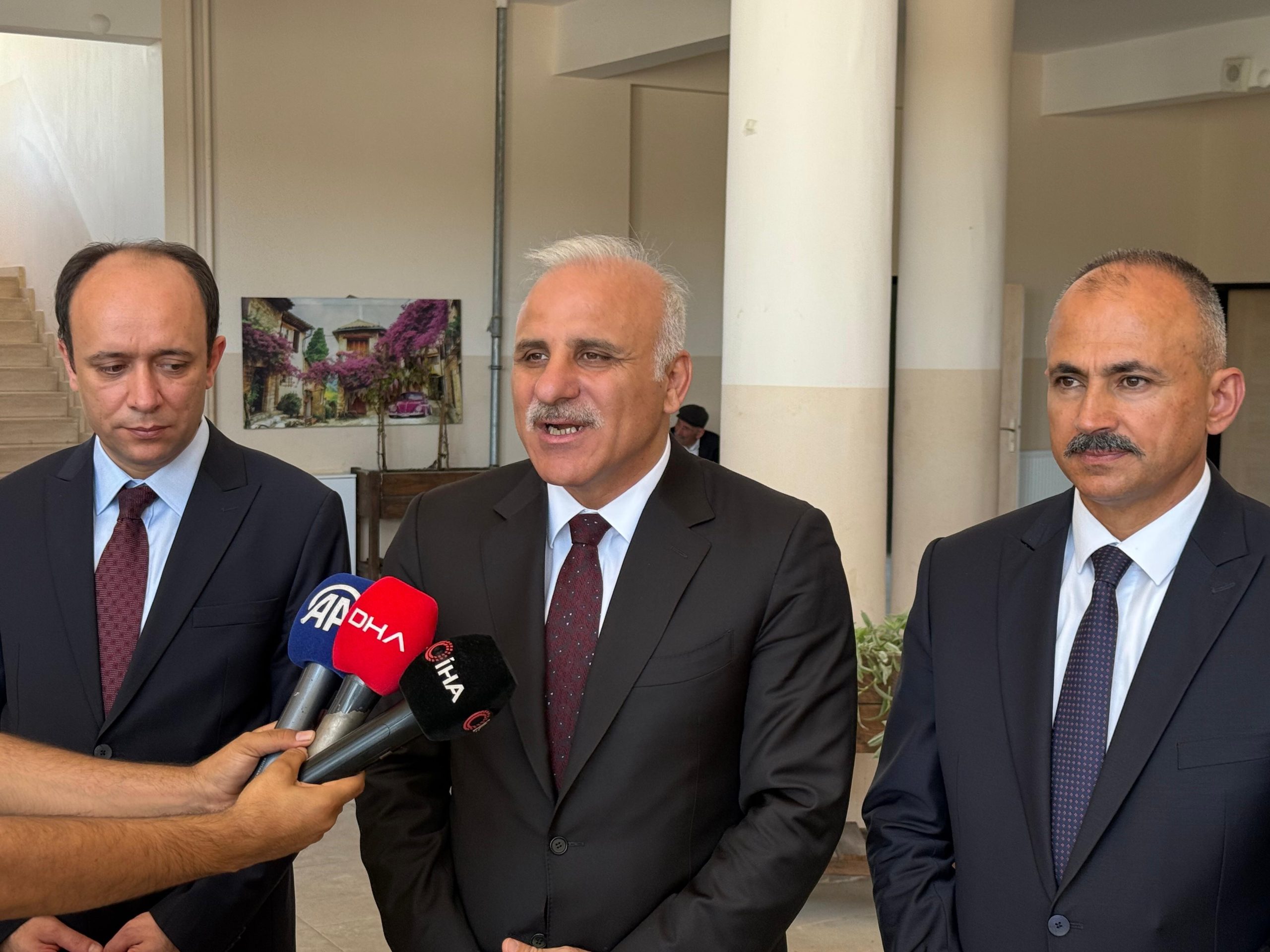 Diyarbakır'da 104 özel gereksinimli öğrenci karne heyecanı yaşadı