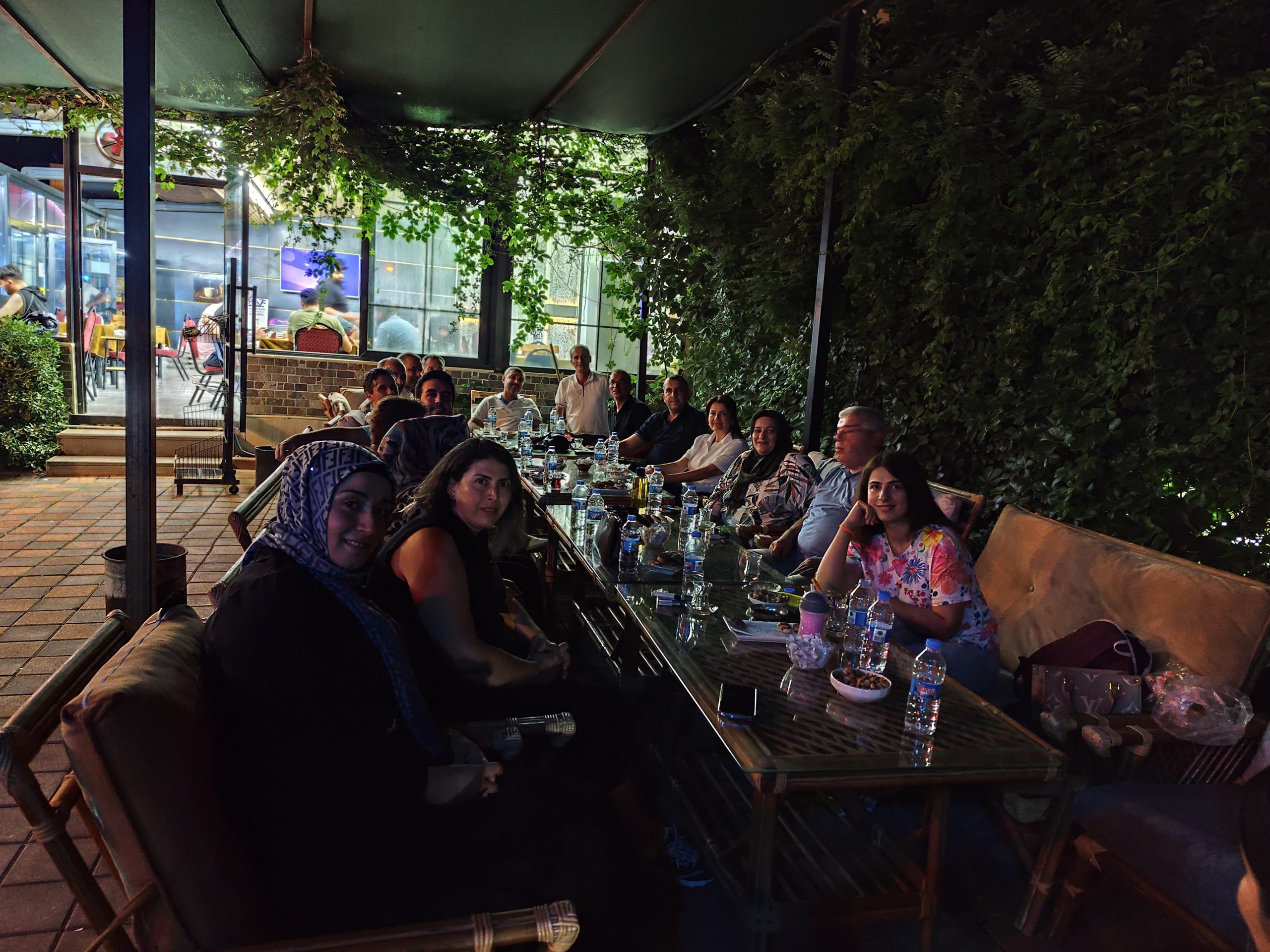 Diyarbakır’da 38 yıl sonra buluştular: Bedri Ayseli  geceye renk kattı
