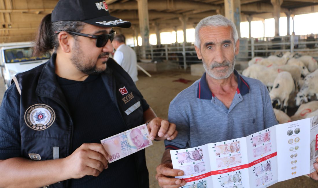 Diyarbakır Canlı Hayvan Borsası’nda satıcılar sahte para konusunda bilgilendirildi Diyarbakır'da polis ekipleri, Kurban
