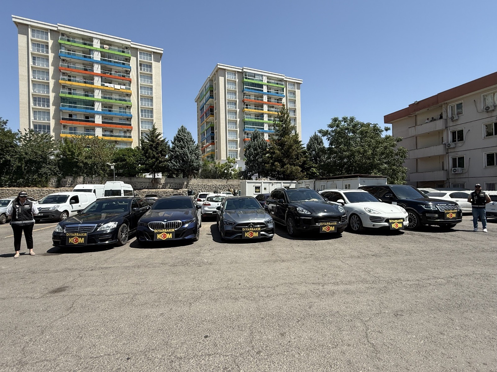 Diyarbakır merkezli 15 ilde gümrük kaçağı otomobil operasyonu: 15 tutuklama