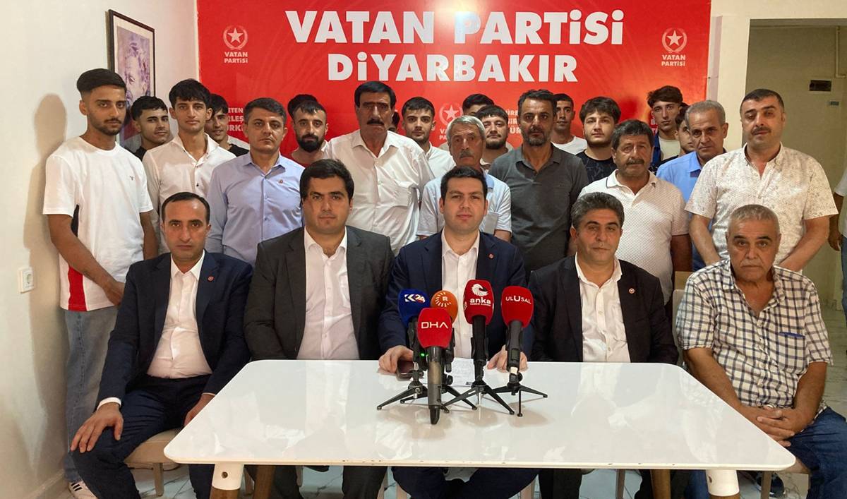 Vatan Partisi Diyarbakır’da PKK için af teklifini açıkladı