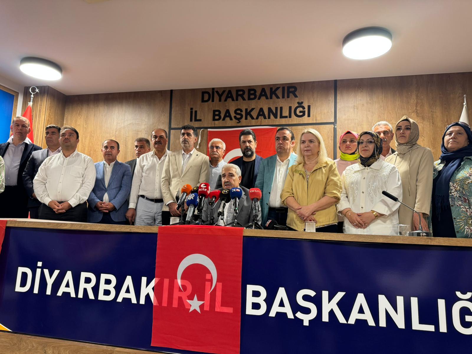 AK Parti Diyarbakır İl Başkanı İler: 41 yıllık terör bitti, yeni sayfa açıldı