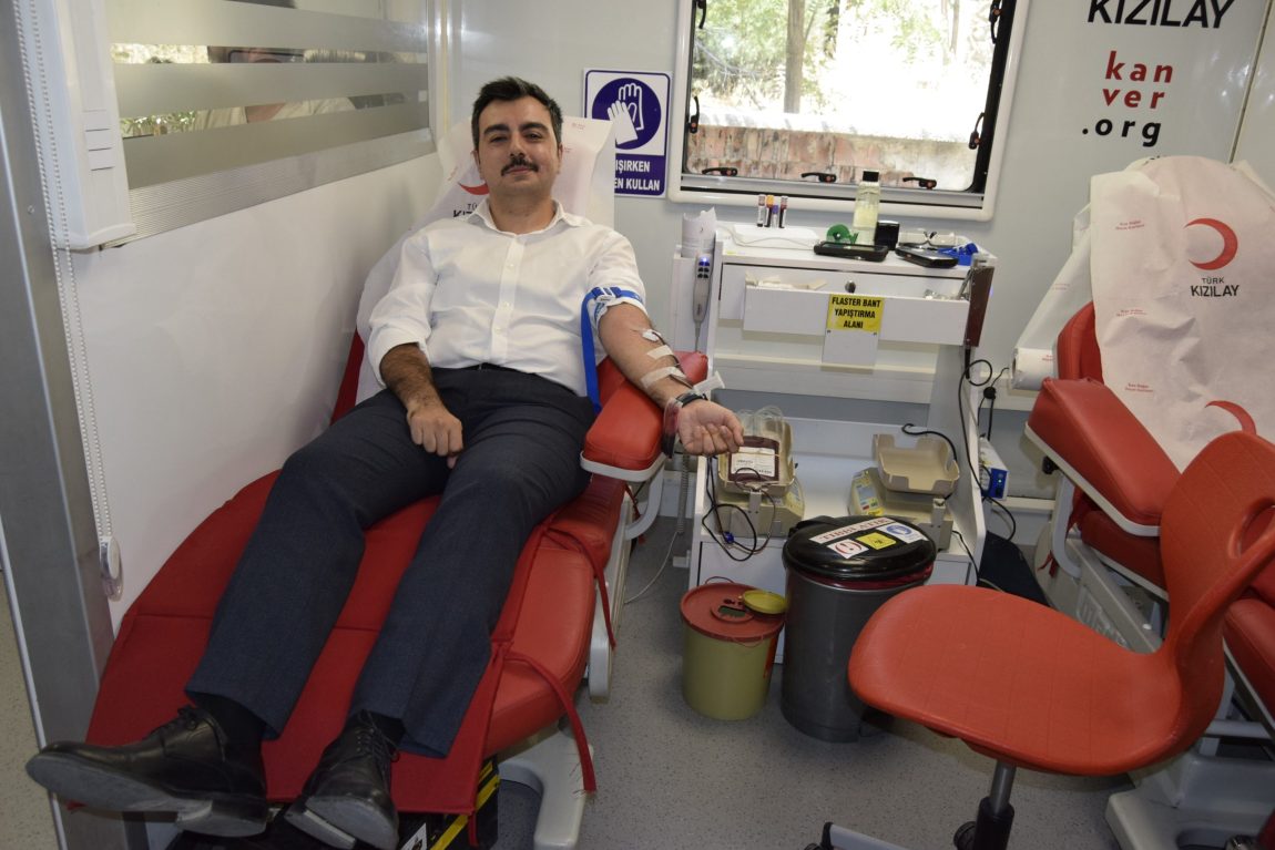 Türk Kızılayı Dicle ilçesinde kan bağışı kampanyası düzenledi