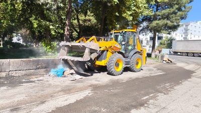 Kayapınar Belediyesi Hantepe Mahallesi’ndeki çöp sorununa el attı!