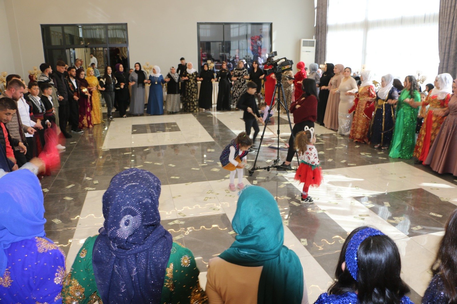 Altın fiyatlarındaki yükseliş genç çiftleri vurdu: Düğün hayalleri erteleniyor