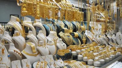 Altın fiyatlarındaki yükseliş genç çiftleri vurdu:  Düğün hayalleri erteleniyor